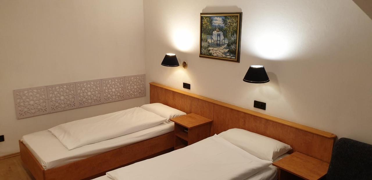 Hotel Gaya Бад-Зоден-ам-Таунус Екстер'єр фото