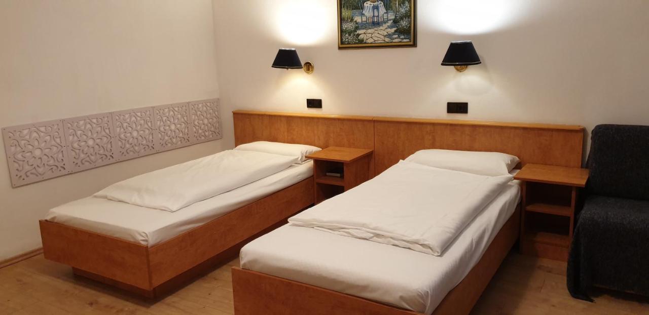 Hotel Gaya Бад-Зоден-ам-Таунус Екстер'єр фото